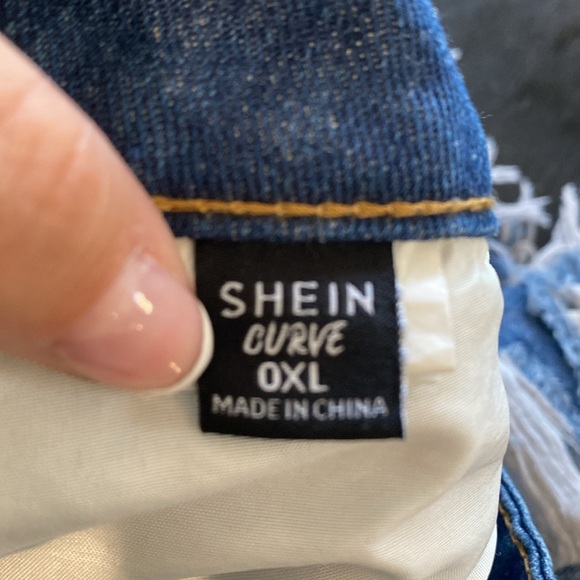 Blue Jean shorts - Picture 3 of 3